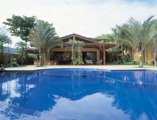 Piscina: pastilhas azuis mexicanas (Kolorines)Borda: már...