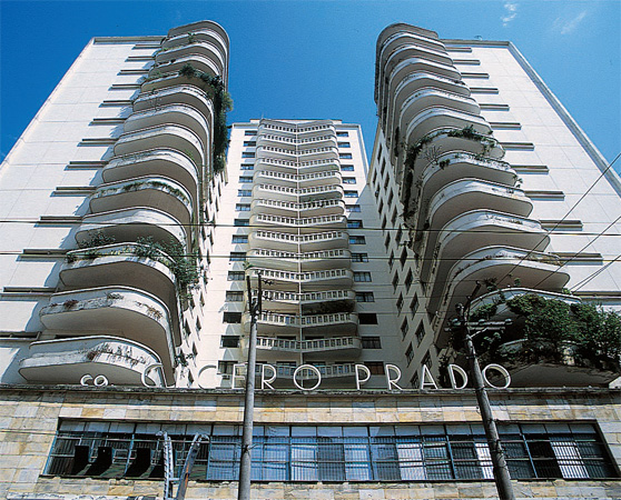 Varandas amplas e sempre ensolaradas sobressaem no Cícero Prado.