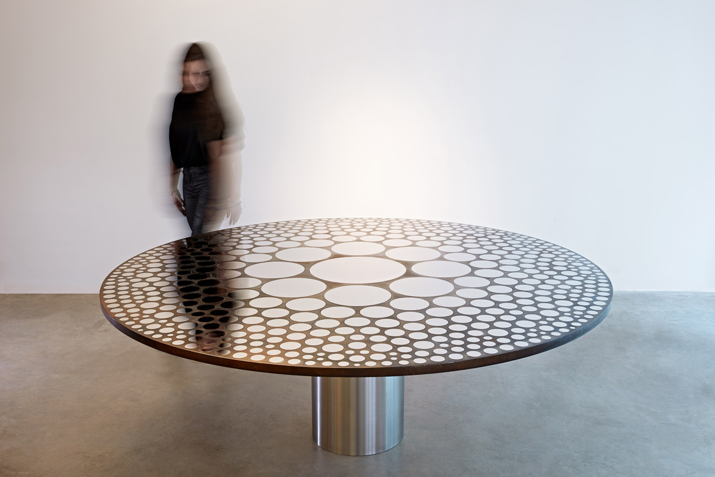 Multi-circle table