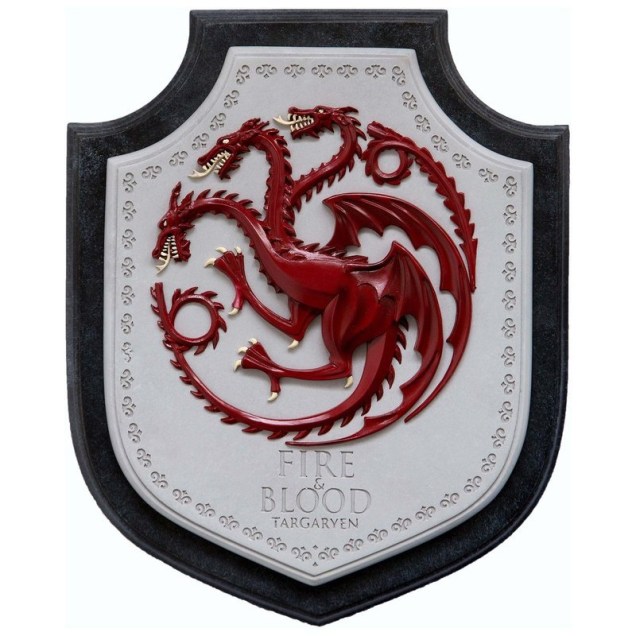 O escudo Game of Thrones Fire & Blood Targaryen custa R$ 59,90 no Empório Mad.
