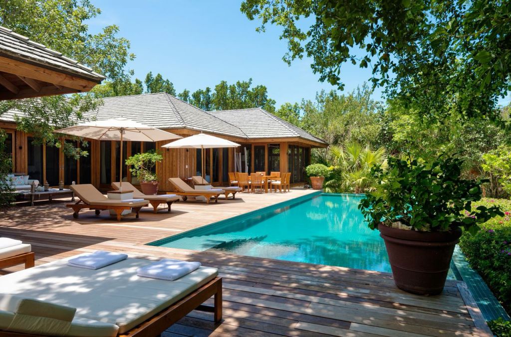 piscina 6 christie brinkley
