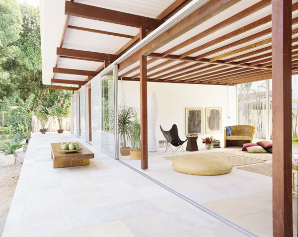 Madeira de lei certificada na estrutura, laje suspensa para preservar a perme...