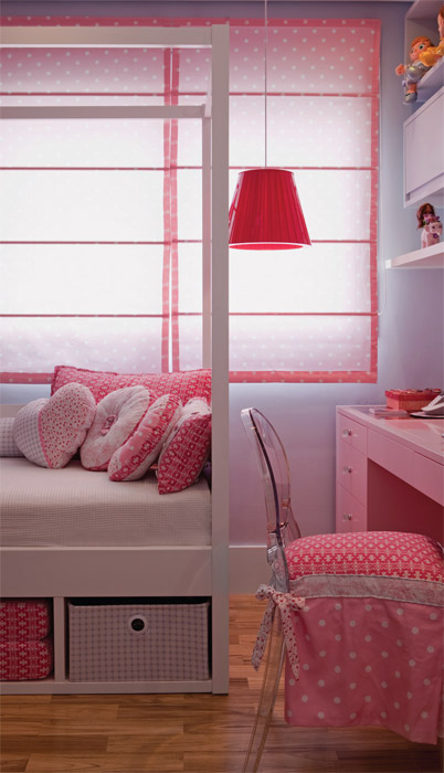 O pendente da Wall Lamps cumpre também a função de abajur. Dica