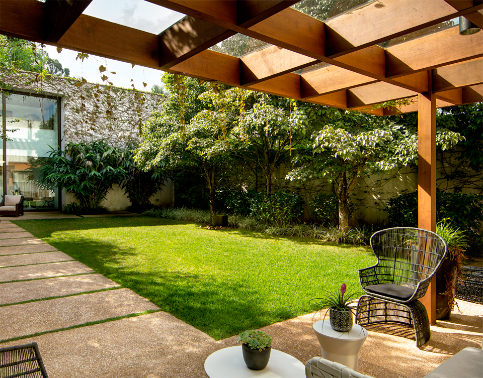 01-jardim-com-bebedouro-para-passaros