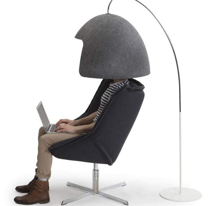 02-um-capacete-acustico-ideal-para-trabalhar-em-silencio-em-qualquer-lugar