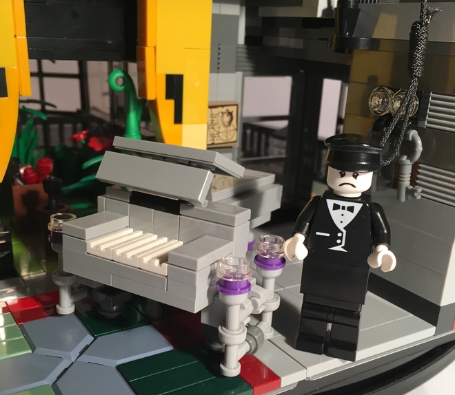 07-fa-miniatura-casa-familia-addams-lego