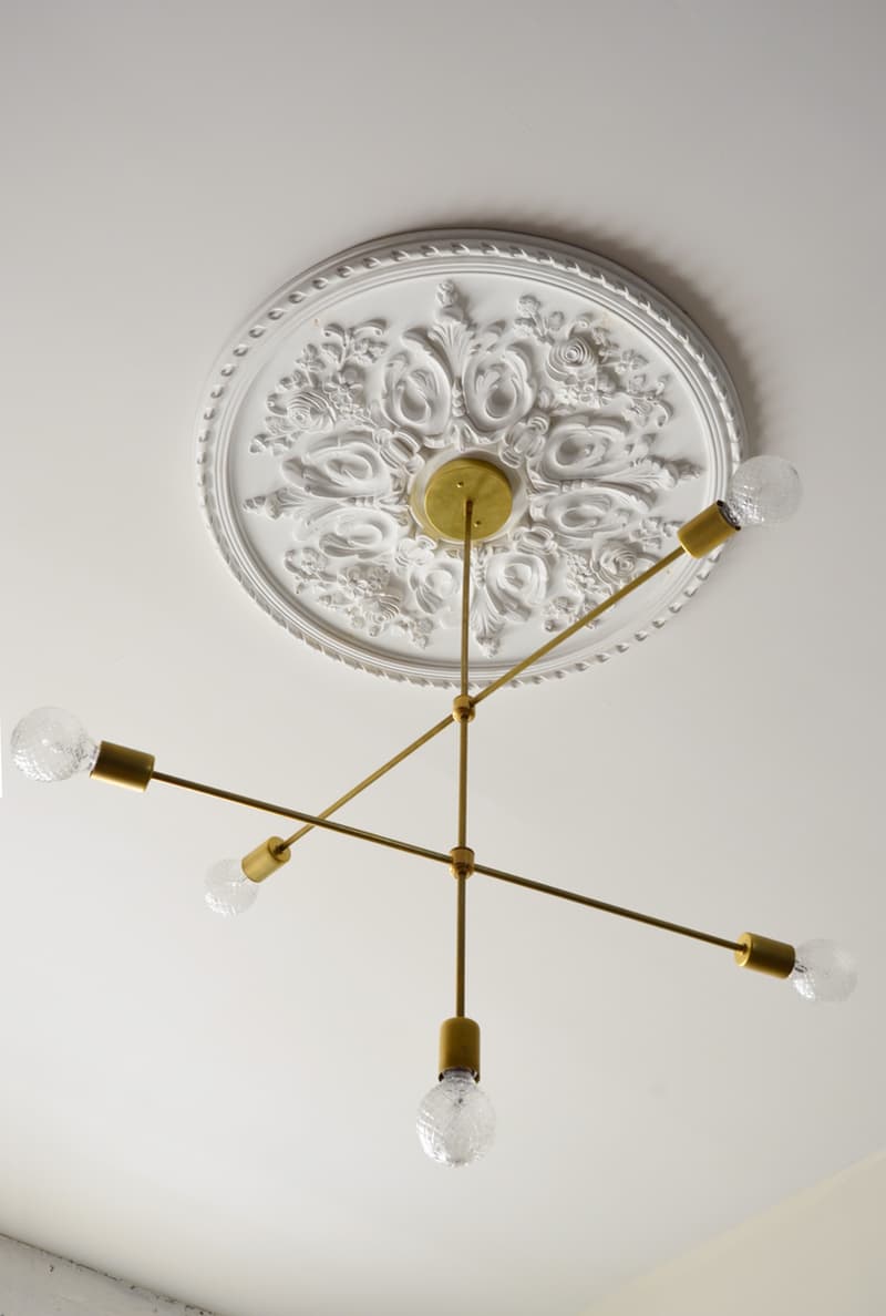 lustre-articulado-com-varias-lampadas-dourado
