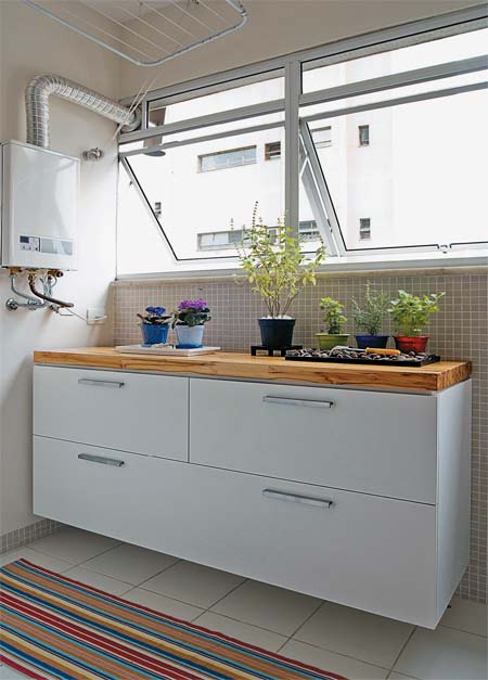 Al&eacute;m de gavet&otilde;es (um para roupas sujas e o outro para as lavadas), o m&oacute;dul...