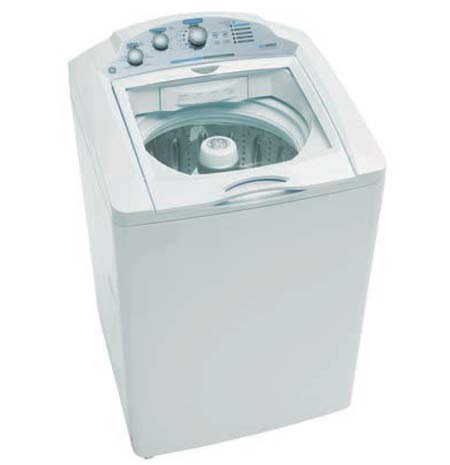 A King Capacity ag&uuml;enta 15 kg de roupas, inclusive edredons king size. Dimen...