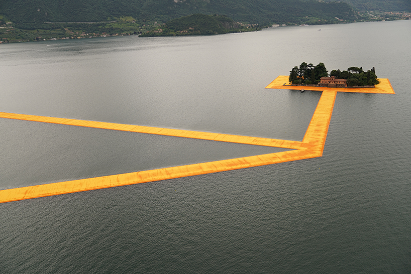 2-lago-italiano-recebe-instalacao-flutuante-de-christo-e-jeanne-claude