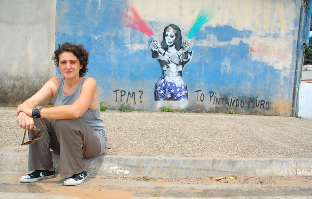 2-single-da-madonna-tem-capa-de-grafiteira-brasileira