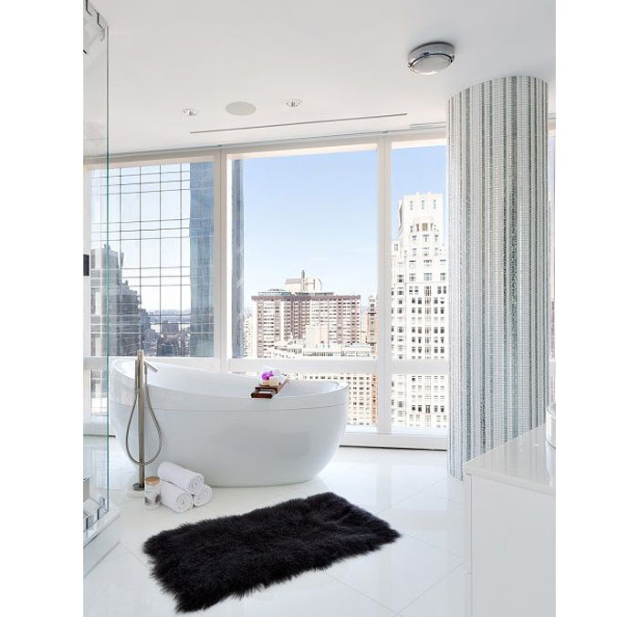 22-Nos quinquagésimo quinto andar do Time Warner Center, em Nova York, este banheiro é um luxo