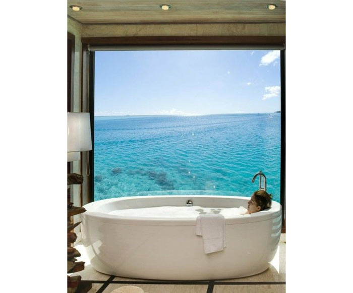 28-O Ocean View Spa, em Bora Bora, quer que o visitante também aproveite as águas cristalinas no momento de relaxamento