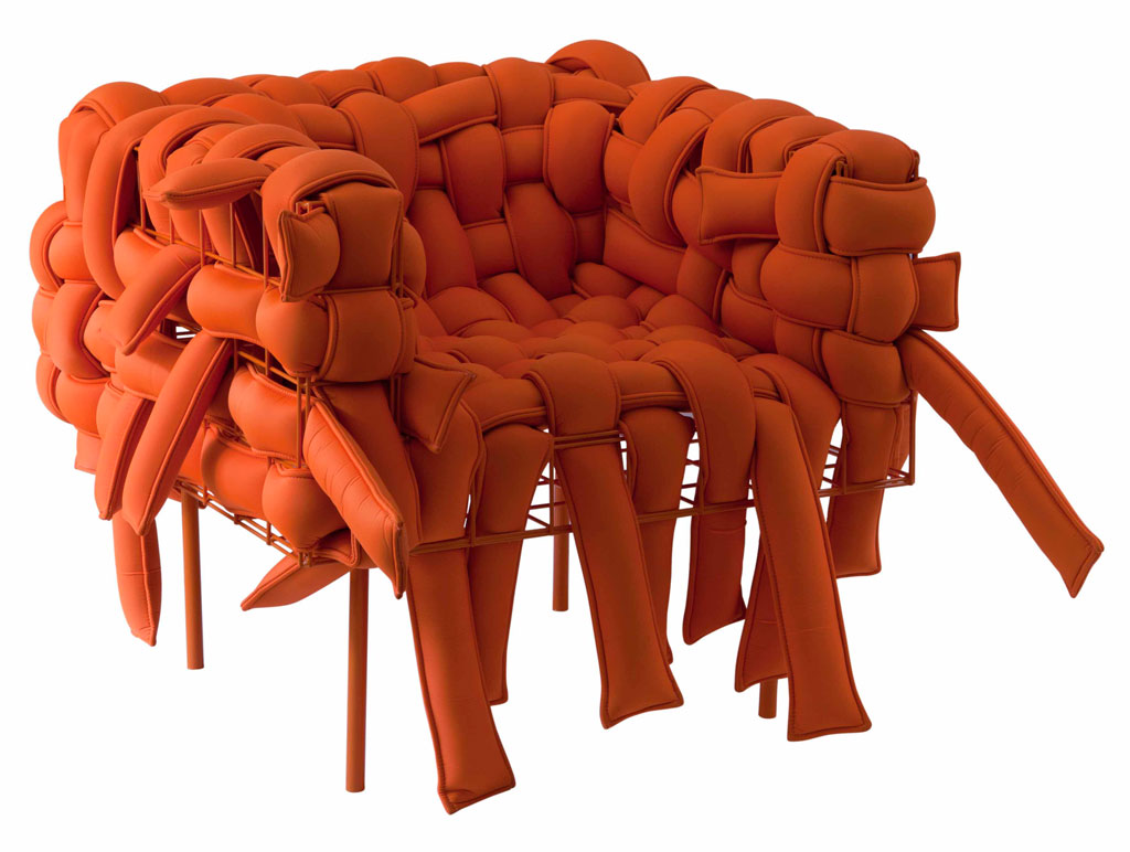 Sofás e poltronas: estilos variados e assinatura internacional