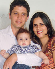 abre-quarto-de-bebe-com-cavalinhos-por-todos-os-lados