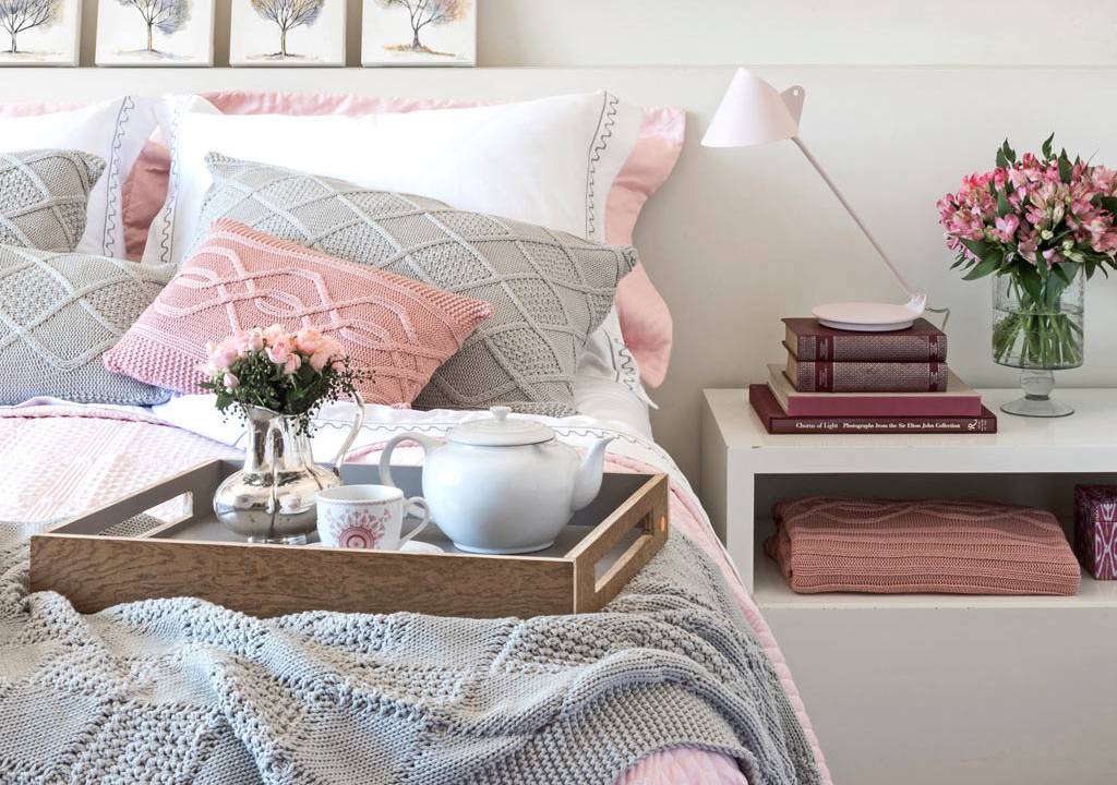abre2-outubro-rosa-arquiteta-decora-quarto-com-o-tom-deste-mes