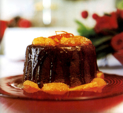 O bolo cremoso de laranja pode ser preparado em várias forminhas individuais...