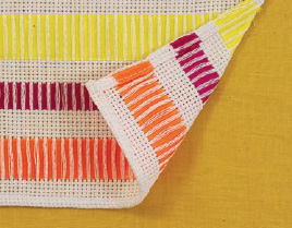 Fa&ccedil;a a barra: depois que tiver terminado o tramado de fitas, vire 0,5 cm da ...