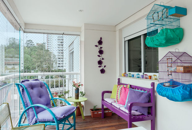 destaque-varanda-de-apartamento-ganha-cores-e-revestimentos-novos