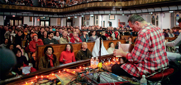 Krishna Das: Jeremy Frindel fala do documentário sobre o famoso músico