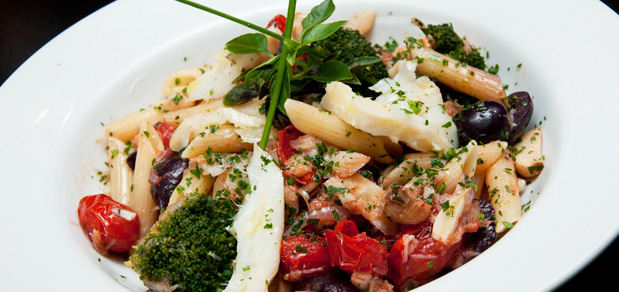 f-que-tal-preparar-uma-receita-de-penne-com-bacalhau