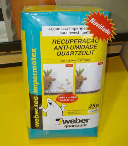 A Quatzolit lançou na Feicon o revestimento com impermeabilizante para locai...