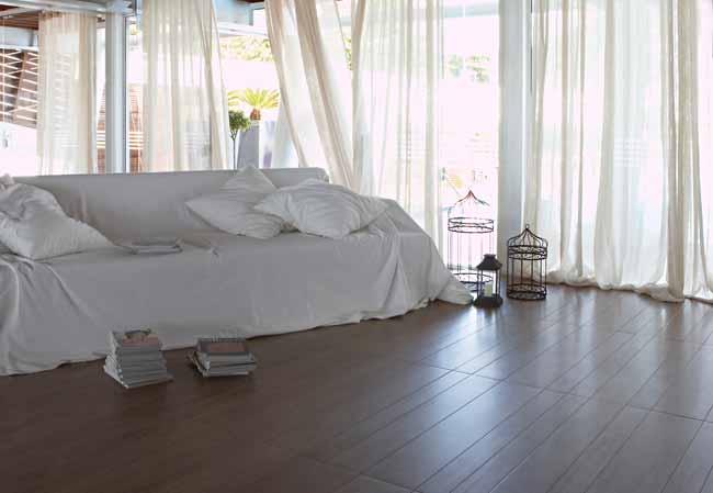 Favaro achou interessante os lançamentos Cement Wood e Ecodecor (foto) da Po...