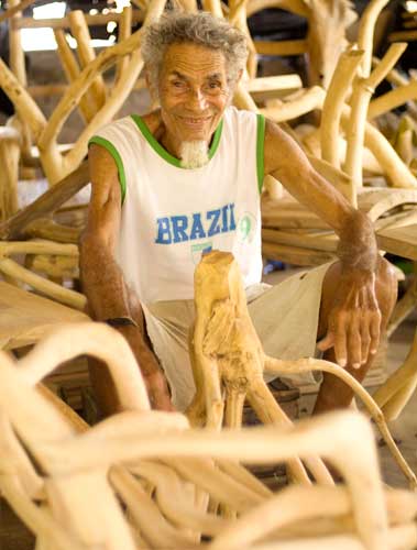 Foto: R&ocirc;mulo Fialdini Sorridente e bom contador de hist&oacute;rias, seu Fern...