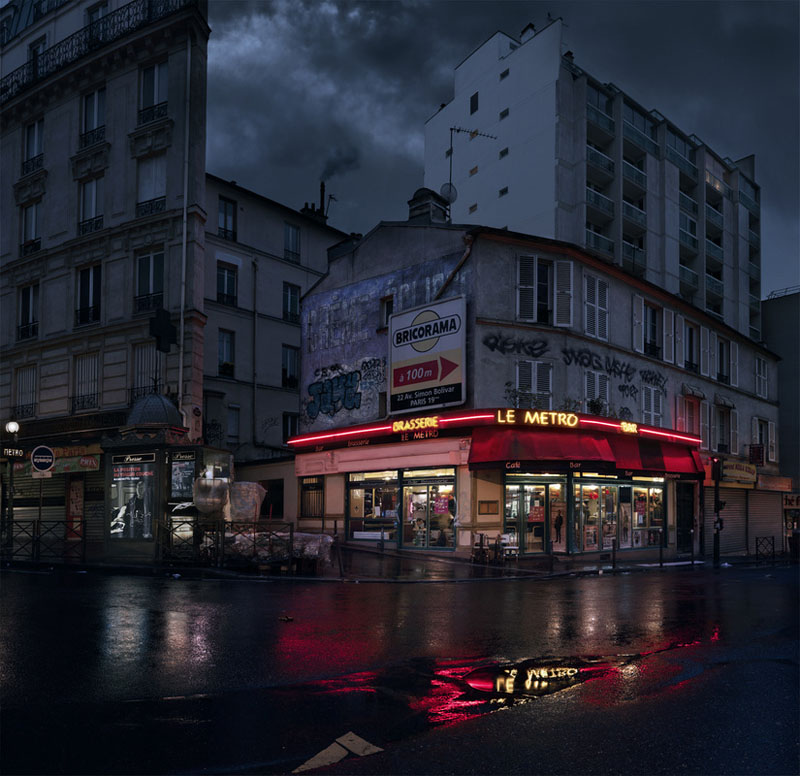 fotografo-retrata-as-luzes-vermelhas-de-cafes-parisienses07
