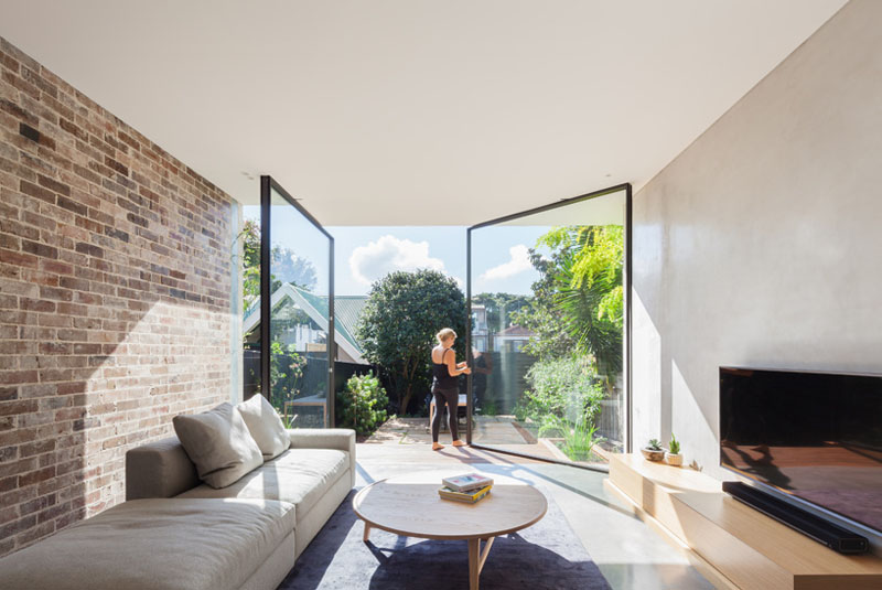 01-inspiracao-do-dia-portas-de-vidro-conectam-living-e-jardim