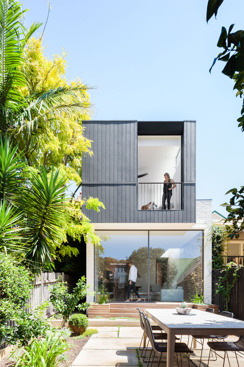 04-inspiracao-do-dia-portas-de-vidro-conectam-living-e-jardim