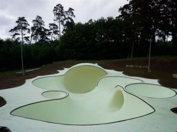 Glow-In-The-Dark-Skate-Park-by-Koo-Jeong-A-0-620x464-450x336