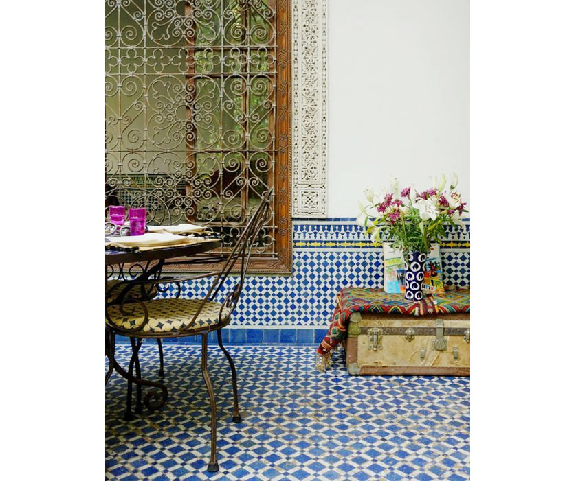 inspiracao-do-dia-patio-super-colorido-no-marrocos