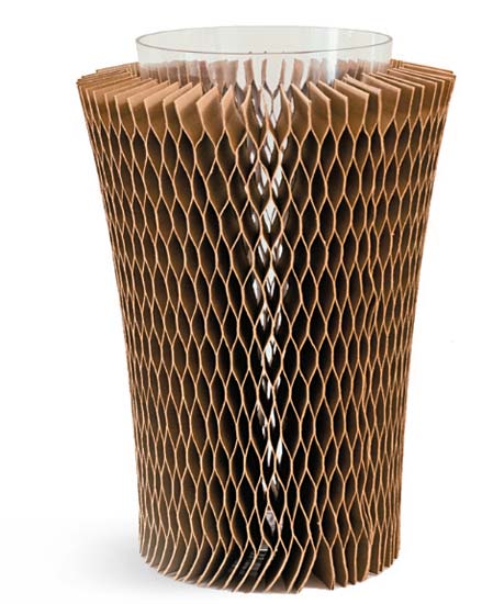 Vaso de vidro e papel reciclado do estúdio nova-iorquino Cardboard Design, R...