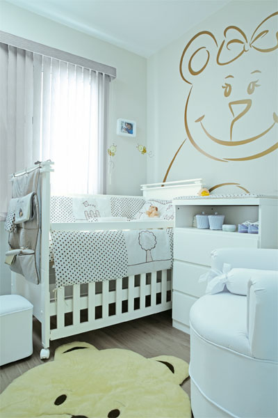 Ambiente branco e bege garante elegância para meninas e meninos