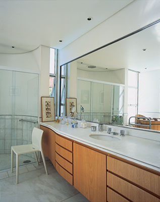 Bancada: m&aacute;rmore branco esp&iacute;rito santo (Marmoraria Di Marmo/Buzzolo)