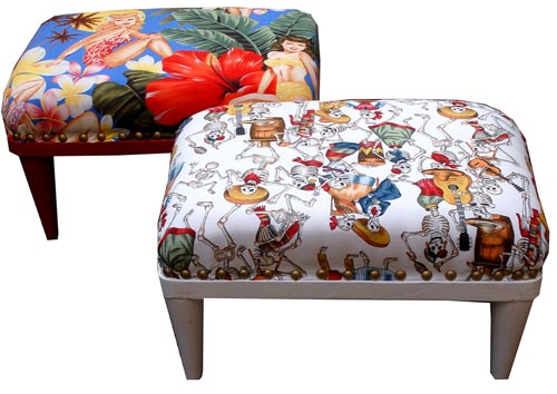 A banqueta vintage Freak mede 0,35 x 0,25 x 0,20 m e possui dois modelos e es...