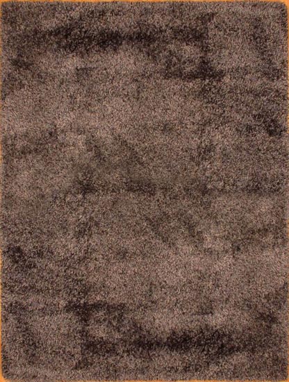 Releitura de tapetes dos anos 70, o Sofistication Shaggy &eacute; feito de fibras s...