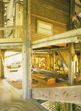 Todas as madeiras usadas na casa dispensam tratamento. Segundo Gerson, o cupi...