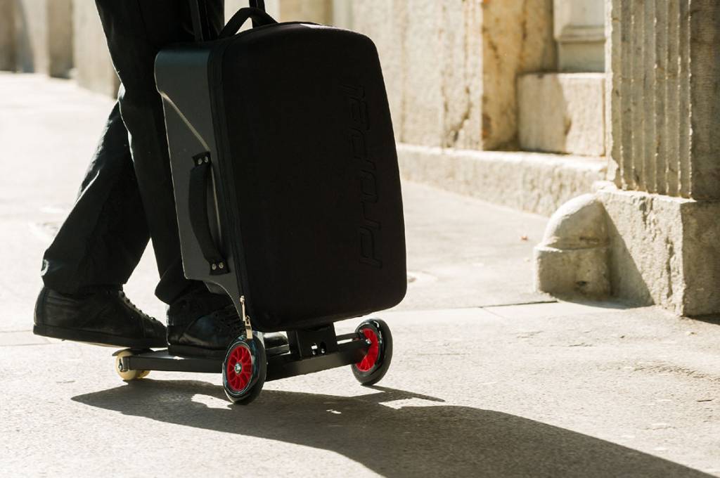 Mala-patinete é a nova solução de transporte sustentável