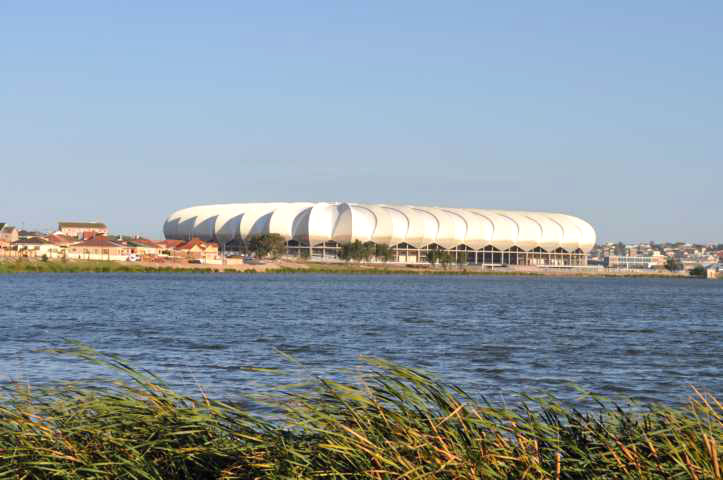 Mais uma vista do Estádio Nelson Mandela Bay em Port Elizabeth