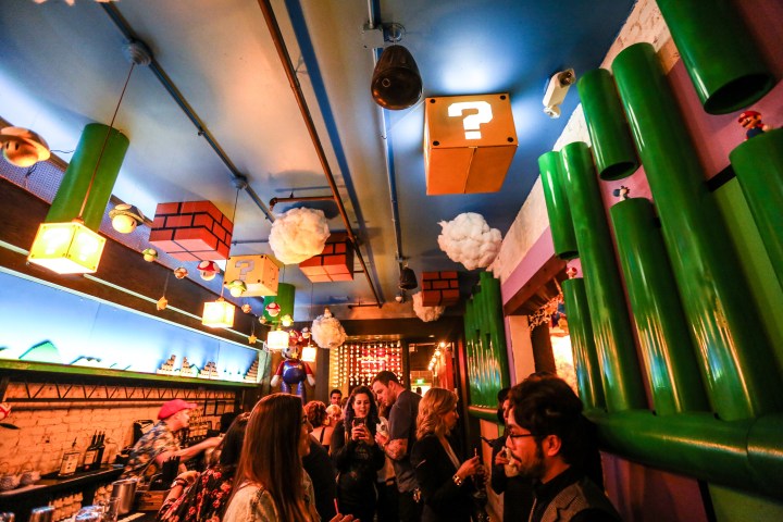 Bar temático do Super Mario Bros inaugura em Curitiba: Veja fotos