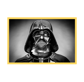 O quadro Darth Vader (67,5 X 45 cm) custa R$ 505,45 na Moldura Minuto.