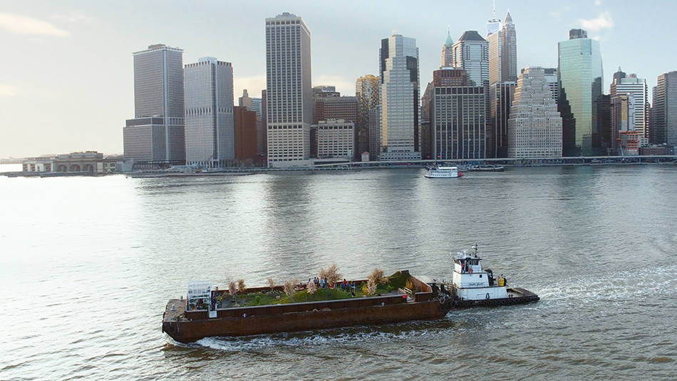 Horta pública feita em barco circula Nova York