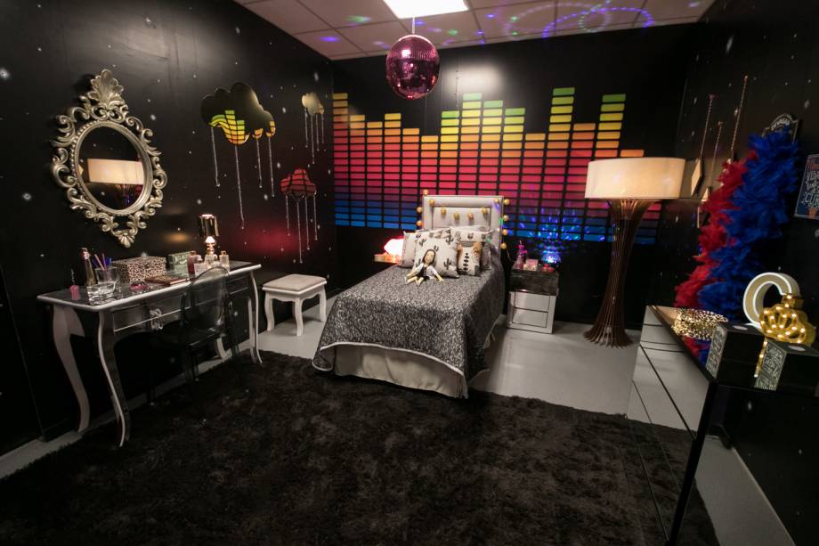 O quarto de Camila Loures. O quarto de Camila Loures.