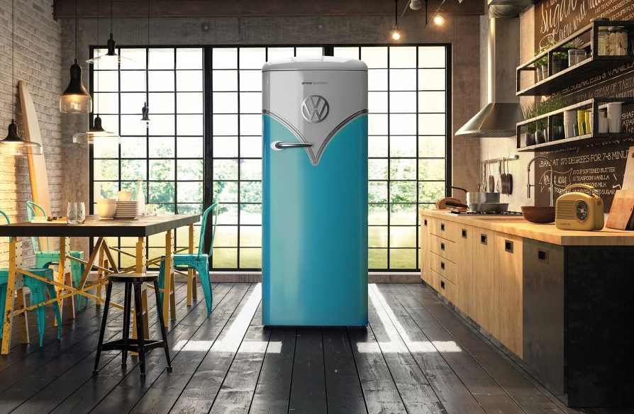 Geladeira com cara de Kombi é um sonho paras as cozinhas retrô