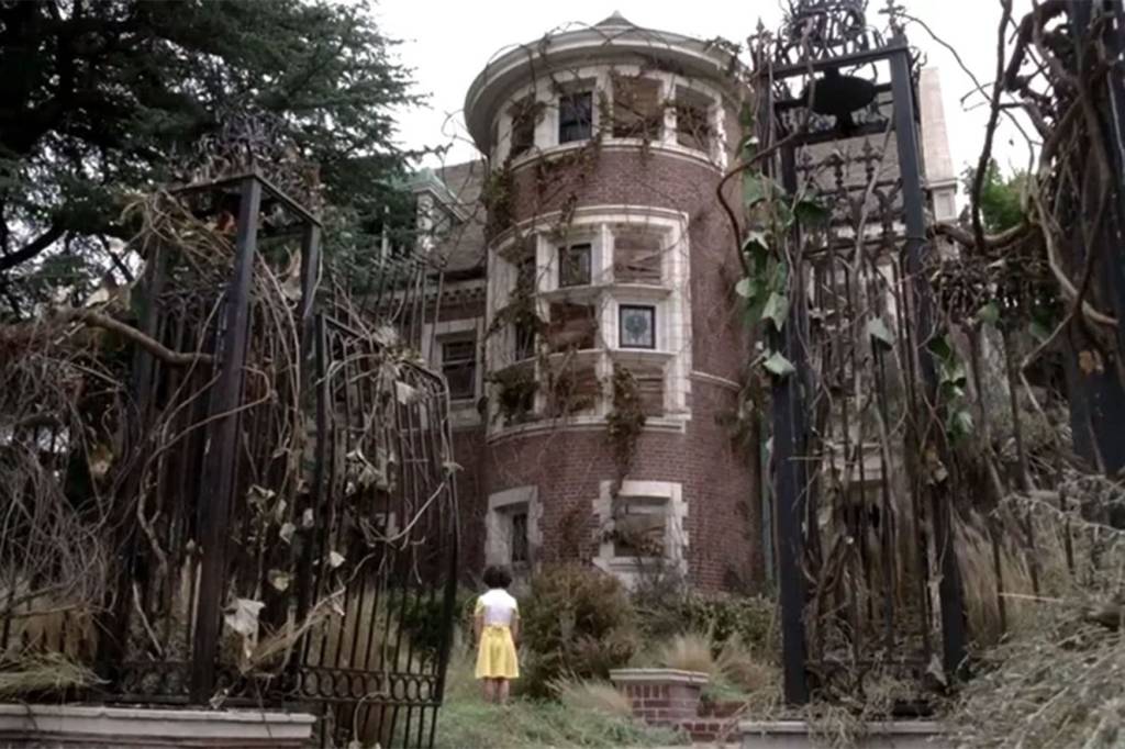 Parece que a casa de American Horror Story é mesmo mal-assombrada