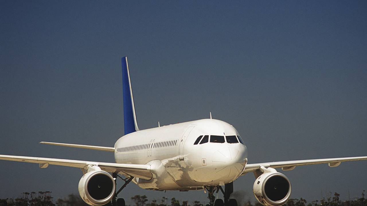 soneca no avião