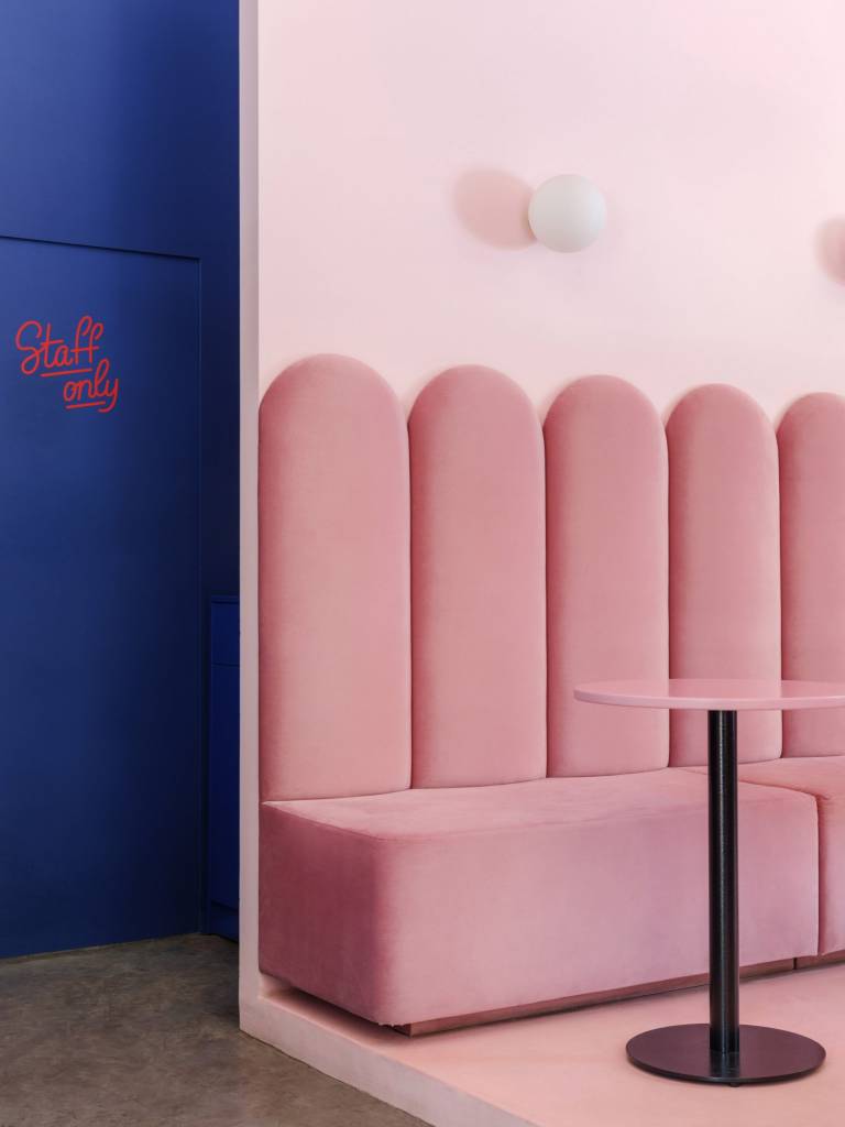Café Breadway Café Breadway