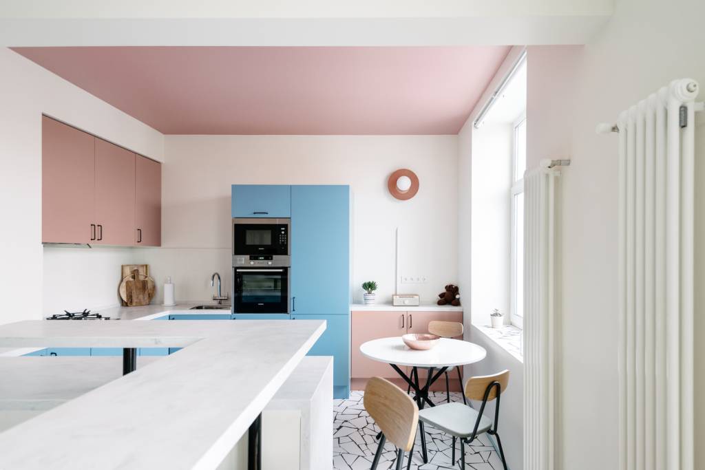Apartamento renovado com cores na Rússia